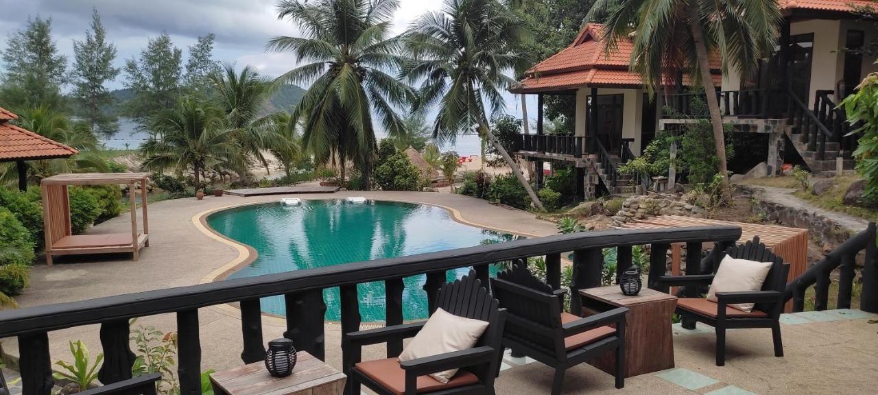 Red Pearl Beach Resort Чалоклам Экстерьер фото